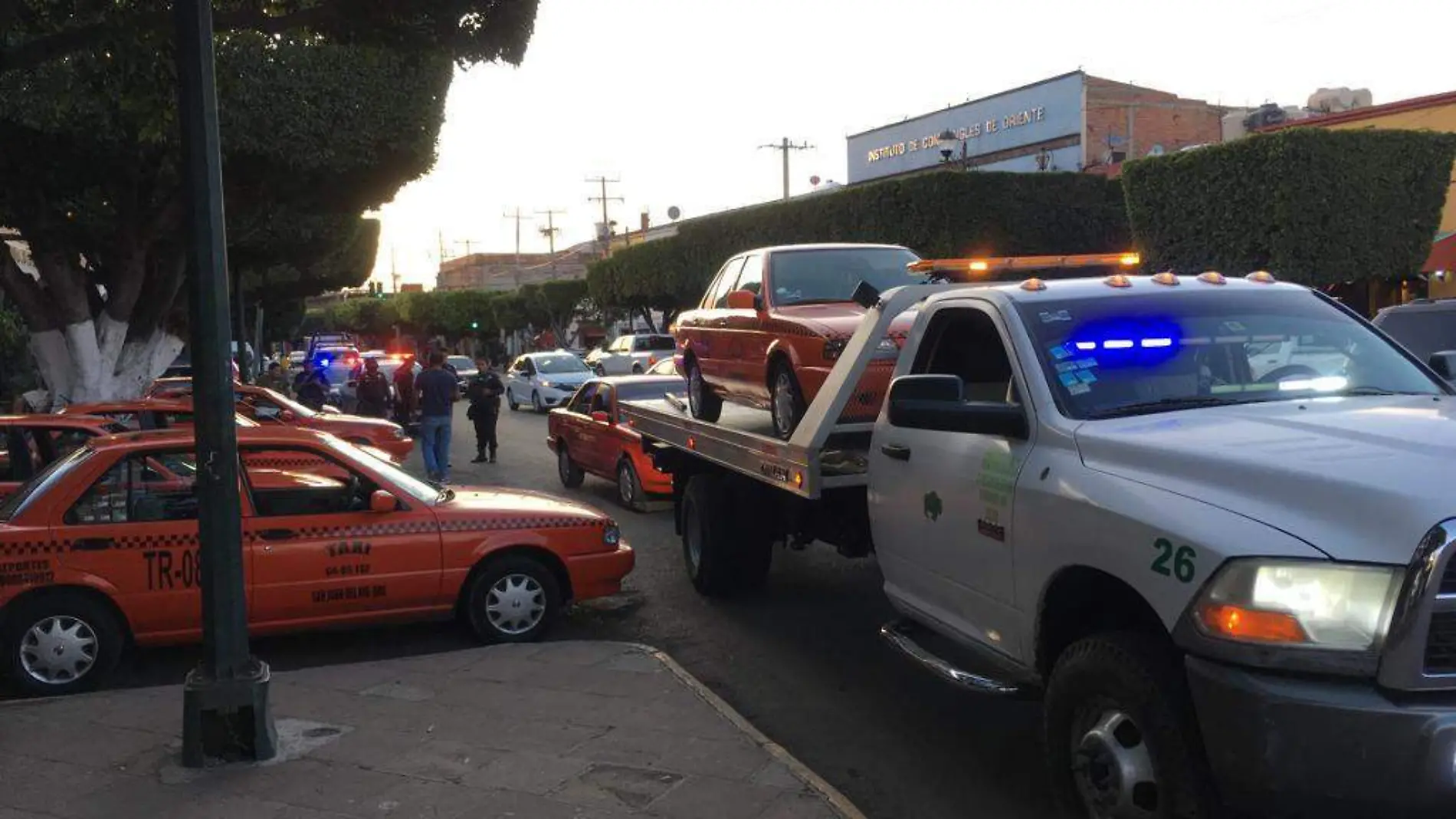 Investigan a los conductores que presuntamente ingerían alcohol. Foto José Salas.